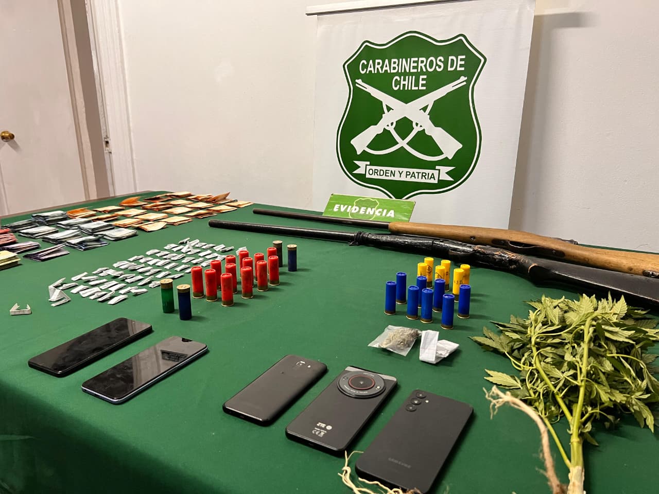 CARABINEROS